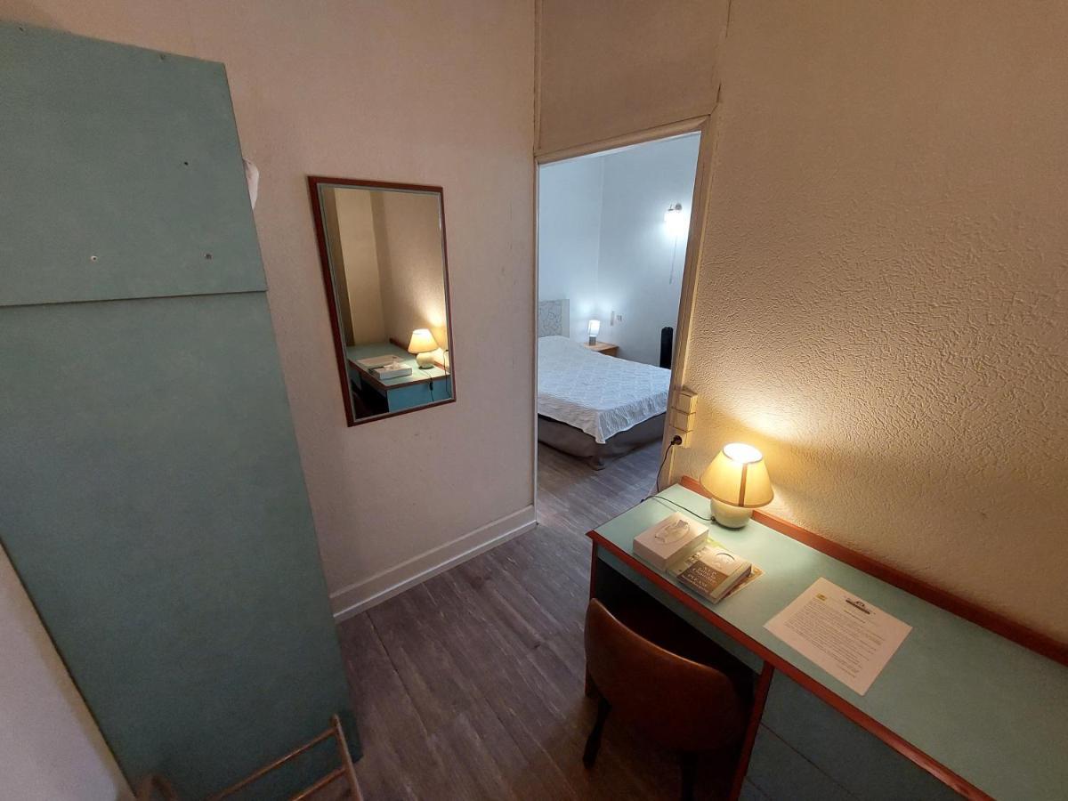 Logis Hotels - Hotel Le Boulevard Mazamet Bagian luar foto