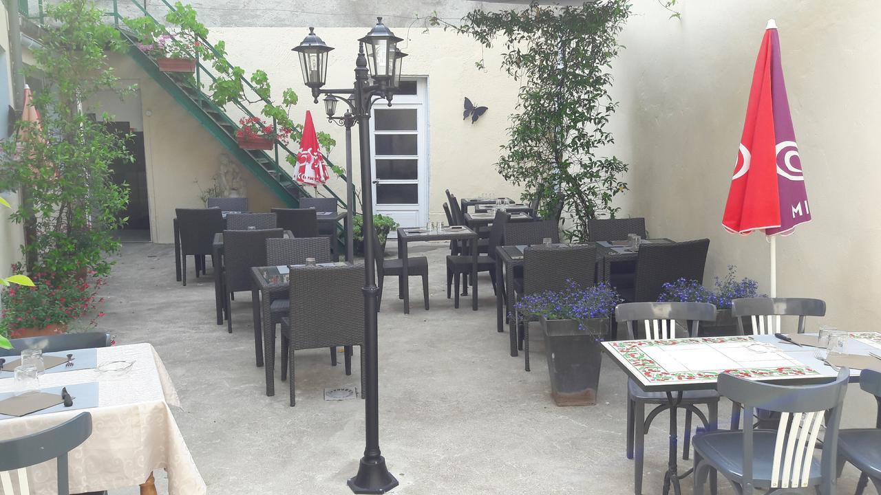 Logis Hotels - Hotel Le Boulevard Mazamet Bagian luar foto