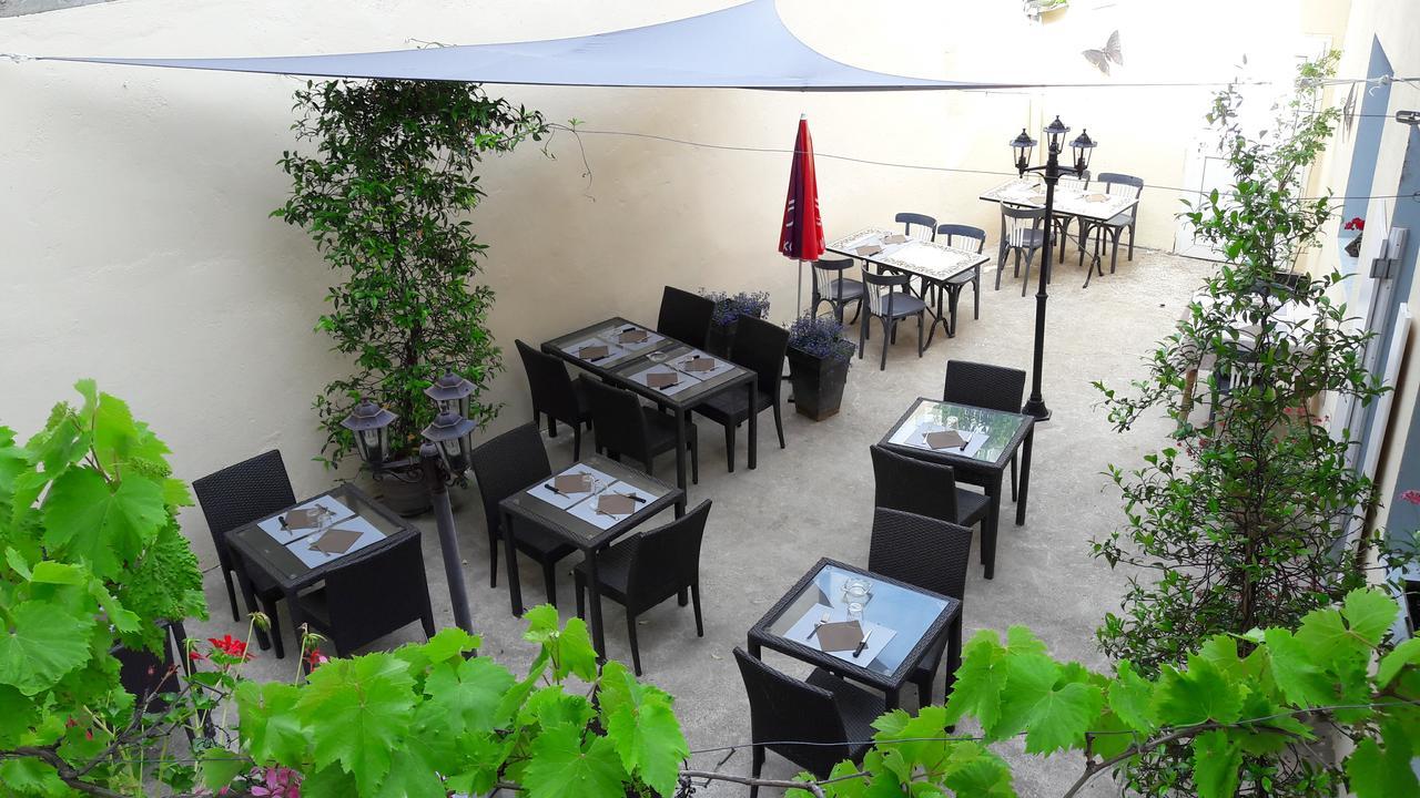 Logis Hotels - Hotel Le Boulevard Mazamet Bagian luar foto